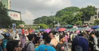 শাহবাগে প্রকৌশল শিক্ষার্থীদের অবরোধ, তিন দফা দাবি